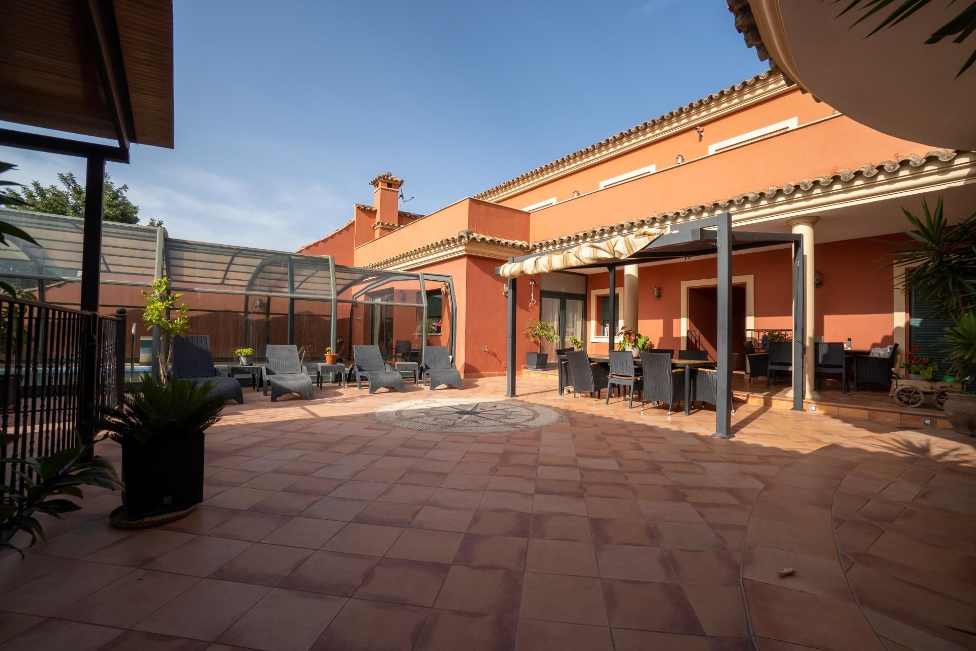 Terrassa de Casa o xalet en venda en Algeciras