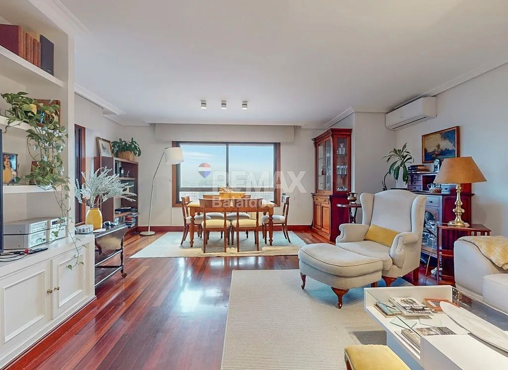 Pis en venda a Avenida da Gran Vía, Praza Independencia