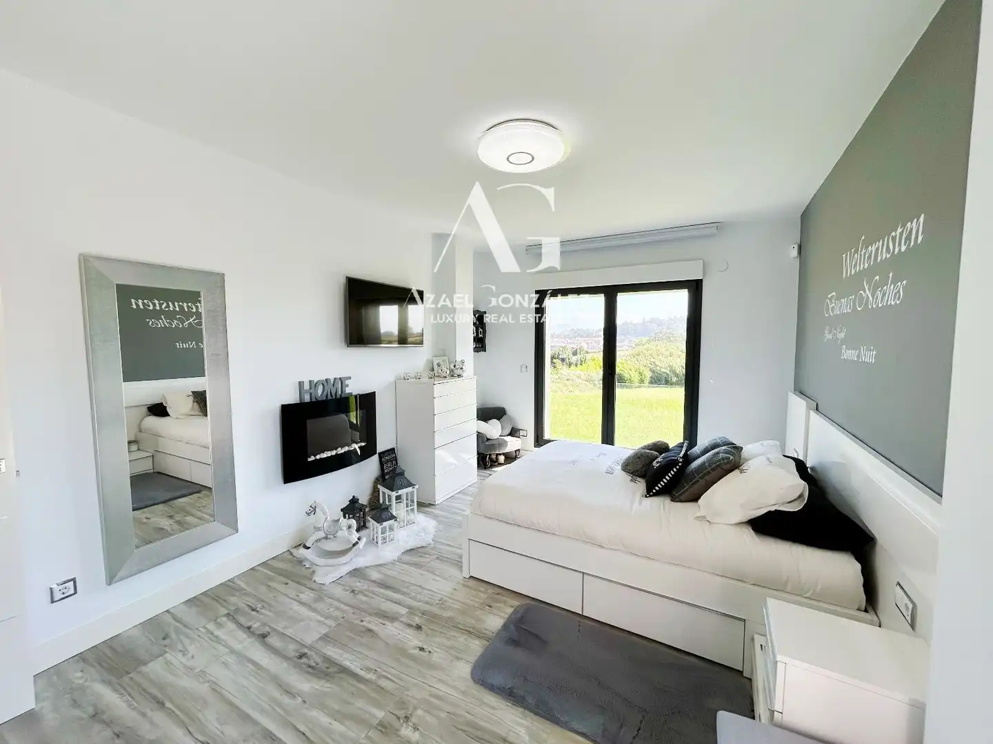 Bedroom of Houses for sale in Santander  with Heating, Private garden and Terrace