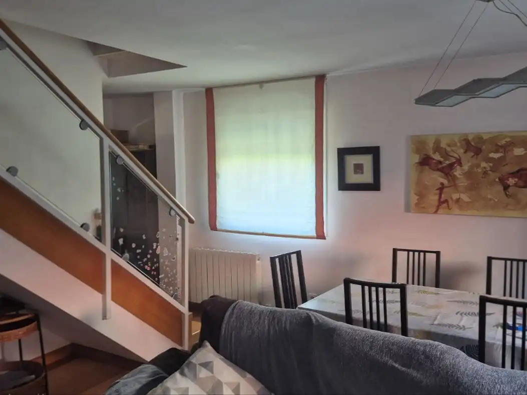 Menjador de Casa o xalet en venda en Quintanilla Vivar amb Aire condicionat, Calefacció i Jardí privat