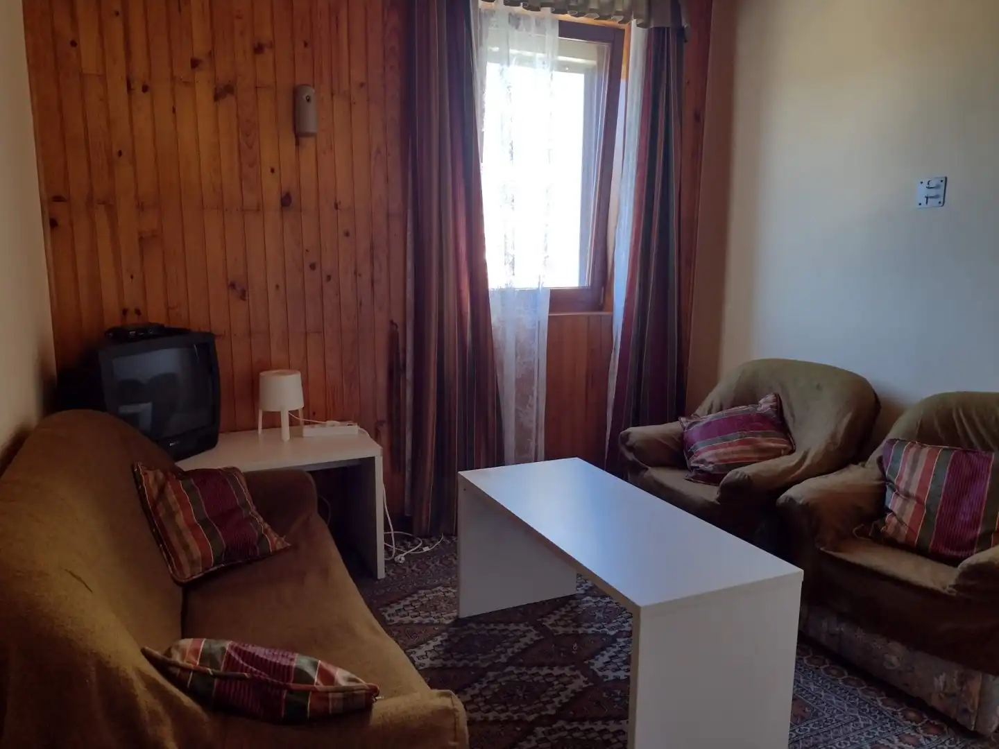 Sala d'estar de Pis de lloguer en Ourense Capital  amb Calefacció i Moblat