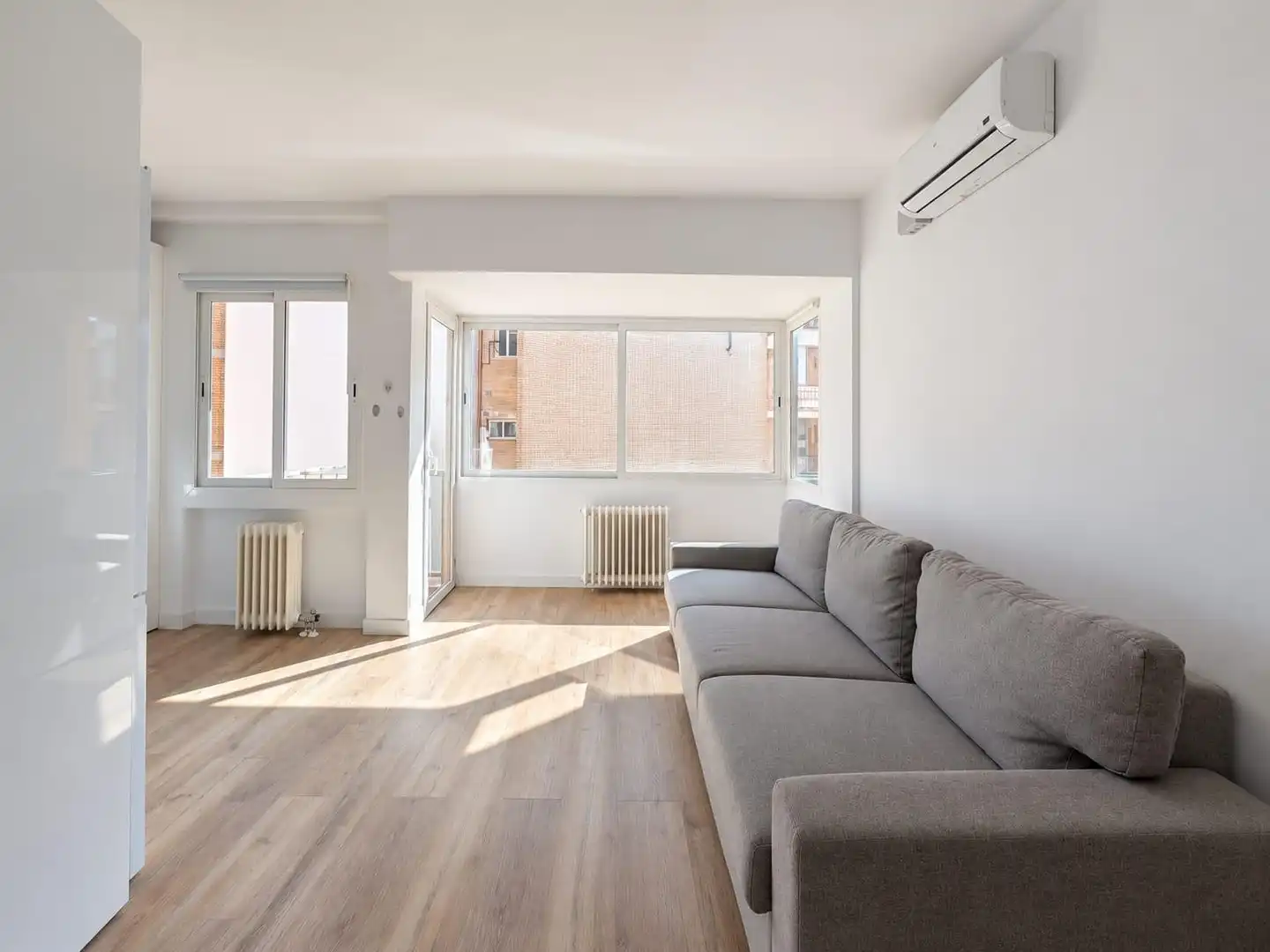 Wohnzimmer von Wohnung zum Verkauf in Madrid mit Klimaanlage, Heizung und Terrasse