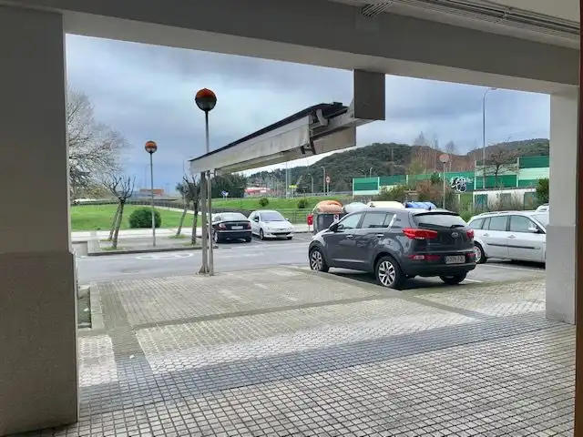 Parkplatz von Geschaftsraum zum Verkauf in Zumaia mit Klimaanlage und Möbliert