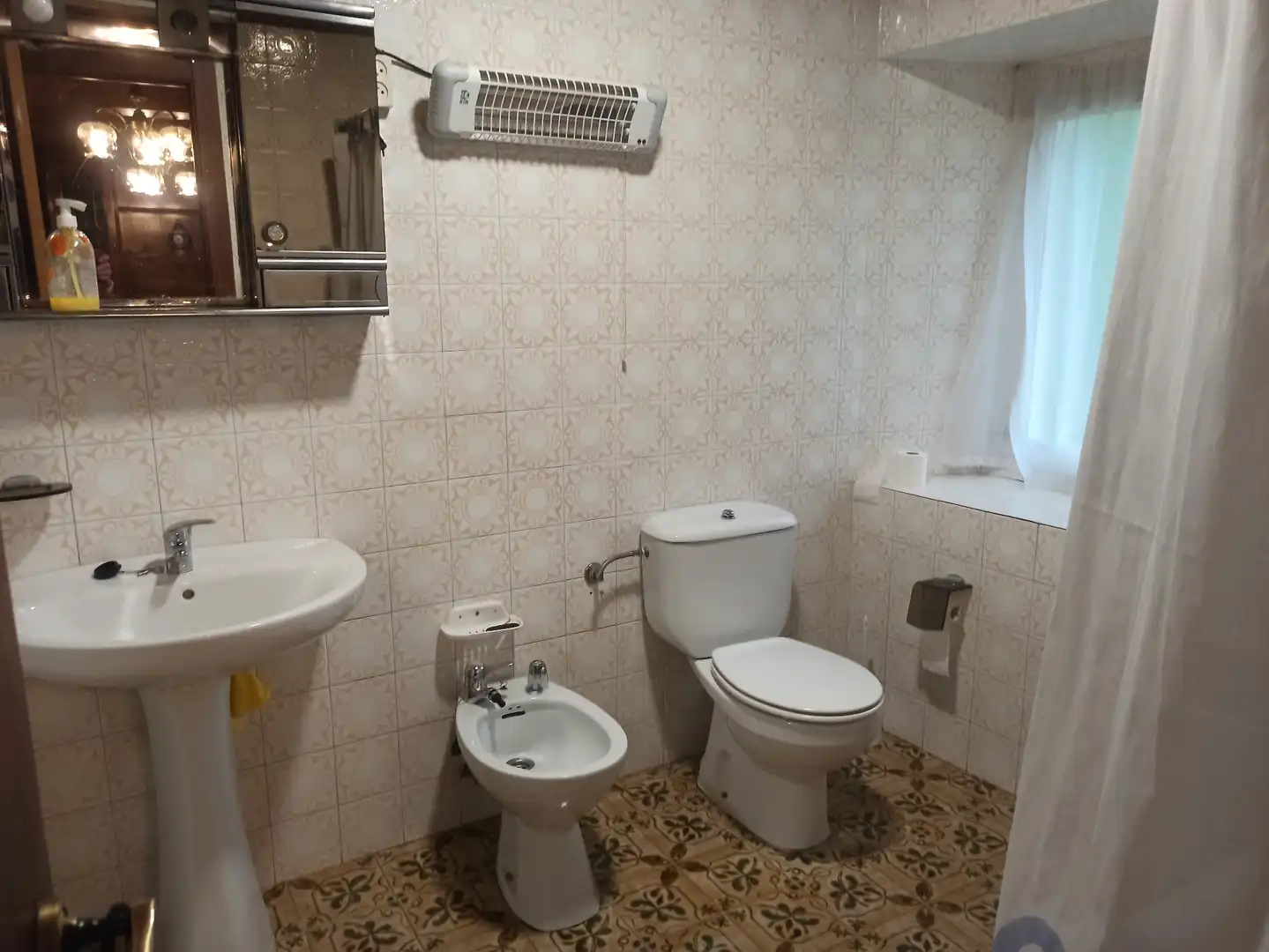 Bathroom of Houses for sale in Viveiro  with Private garden, Furnished and Oven