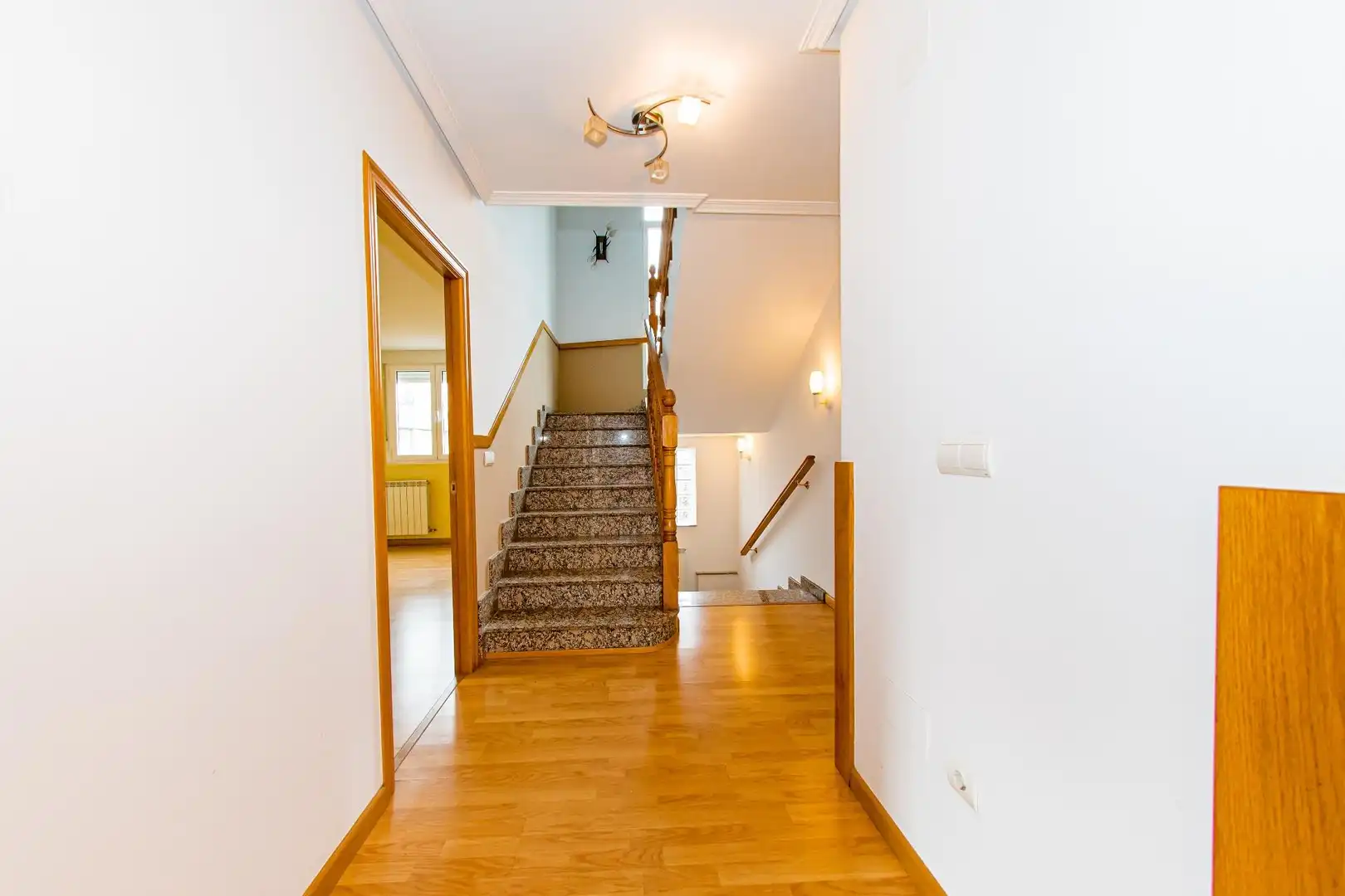 Casa o chalet en venta en Ponferrada con Calefacción, Jardín privado y Terraza