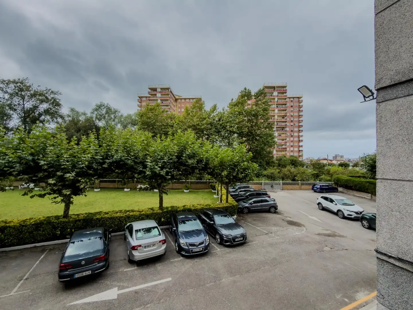 Parking of Apartments for sale in Laredo