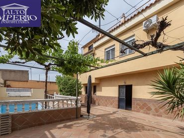 Villa con balcone in vendita a Ogíjares