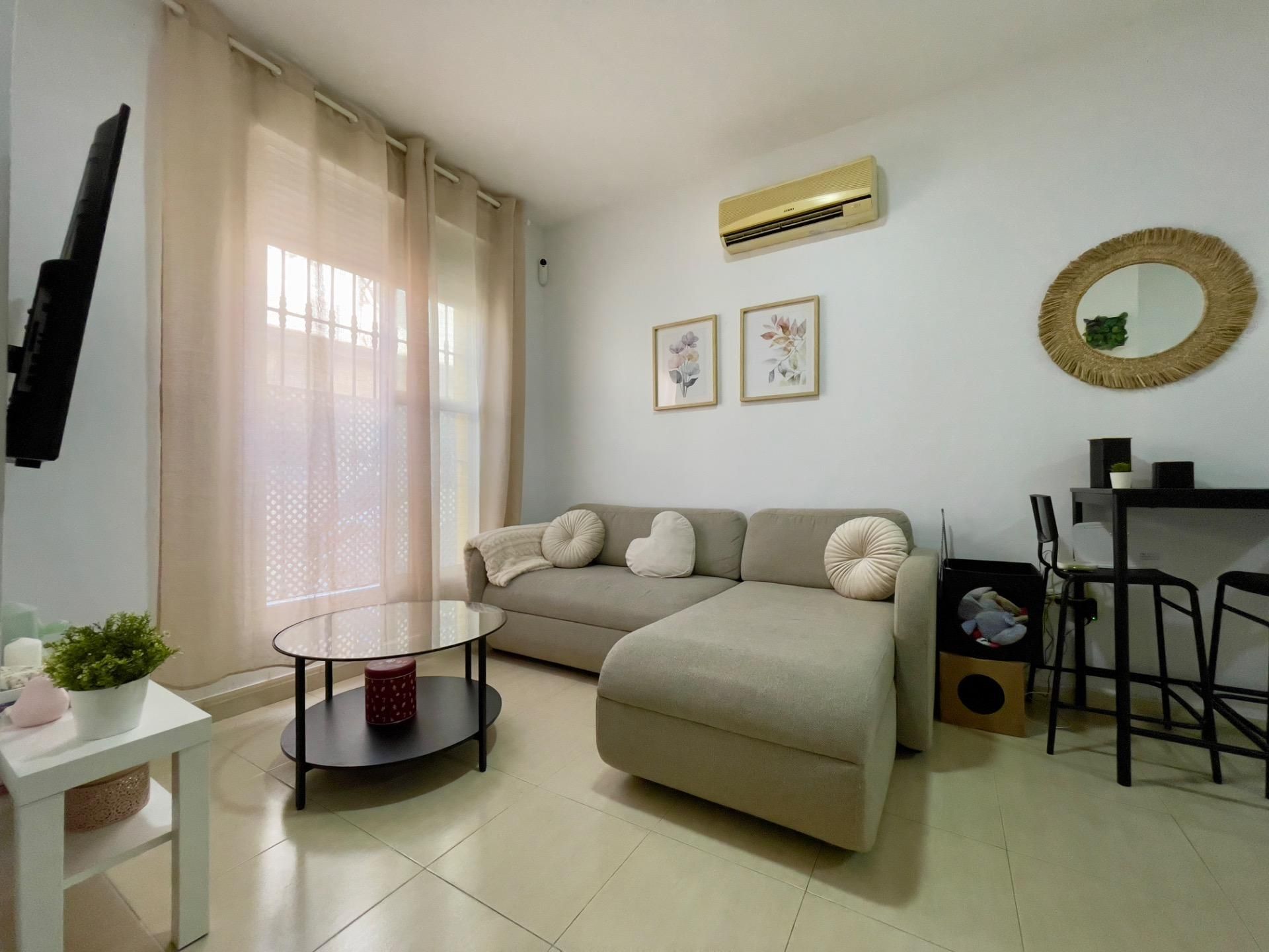 Living room of Flat for sale in San Fernando  with Air Conditioner