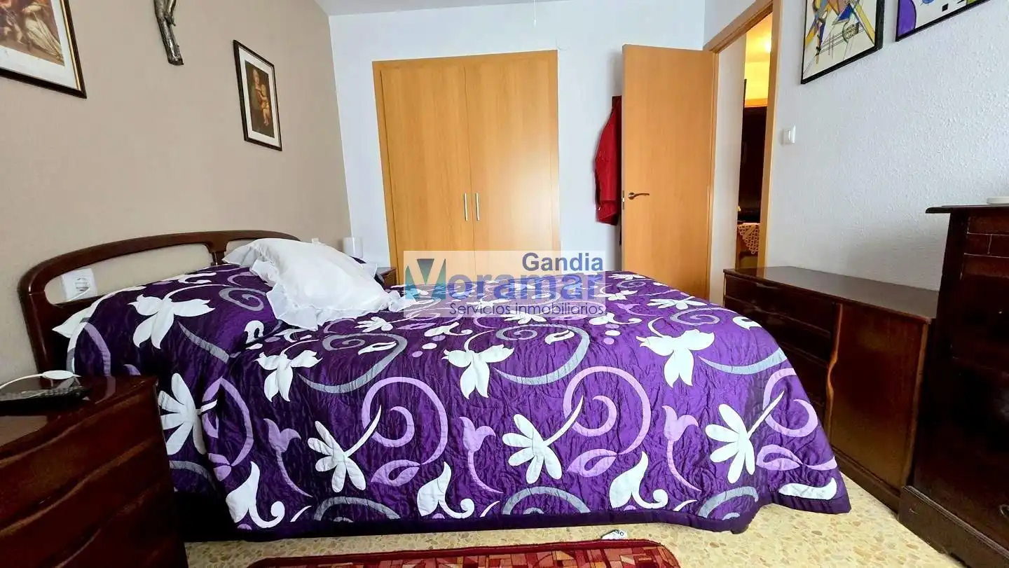 Schlafzimmer von Wohnungen zum Verkauf in Gandia mit Klimaanlage, Terrasse und Möbliert