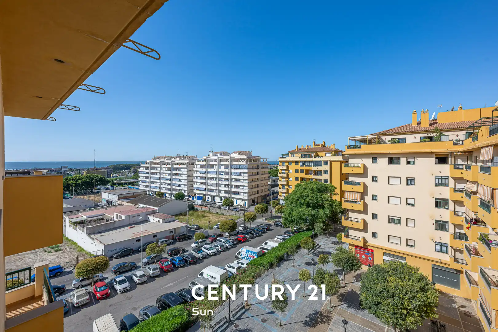 Vista exterior de Pis en venda en Marbella amb Aire condicionat, Calefacció i Terrassa