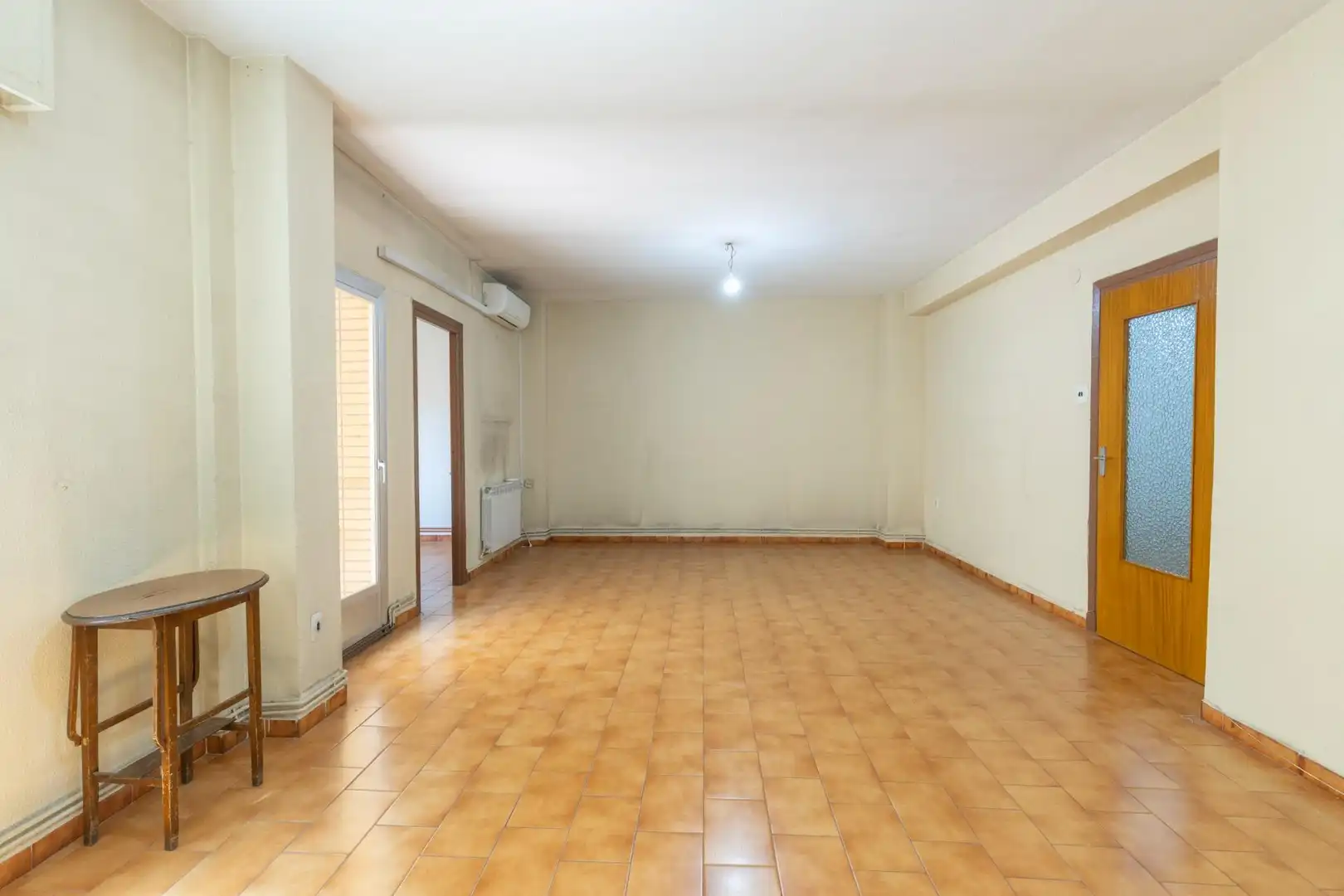 Living room of Flat for sale in Granada  with Terrace and Balcony