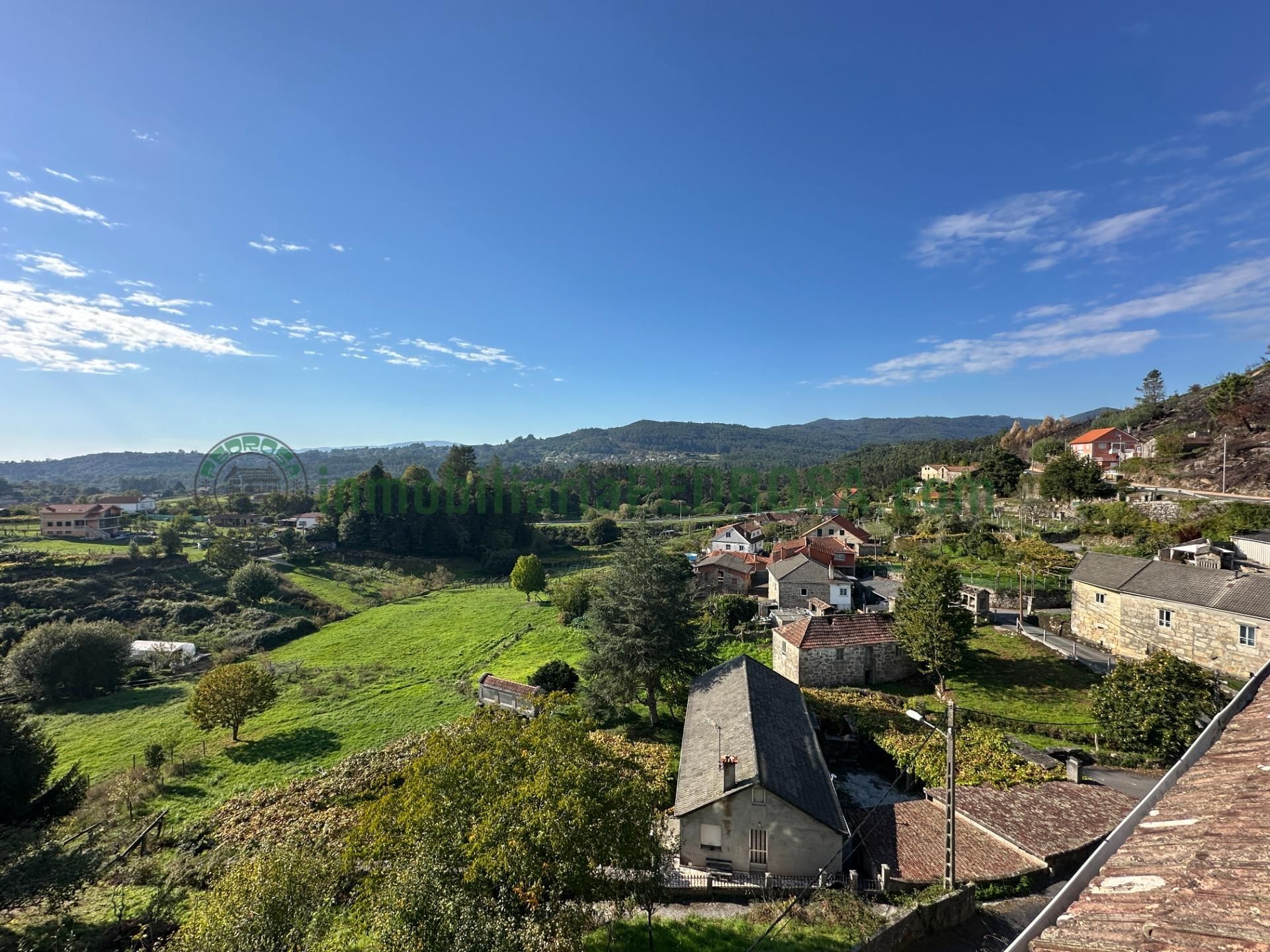 Vista exterior de Casa o xalet en venda en Cotobade amb Jardí privat, Terrassa i Balcó