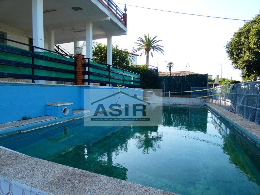Swimming pool of House or chalet for sale in Alzira  with Private garden, Terrace and Swimming Pool