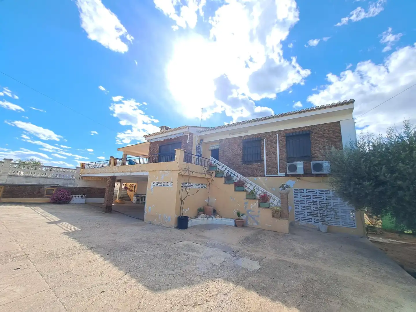 Vista exterior de Finca rústica en venta en La Pobla Llarga con Jardín privado, Terraza y Trastero