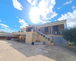 Exterior view of Country house for sale in La Pobla Llarga  with Terrace and Swimming Pool
