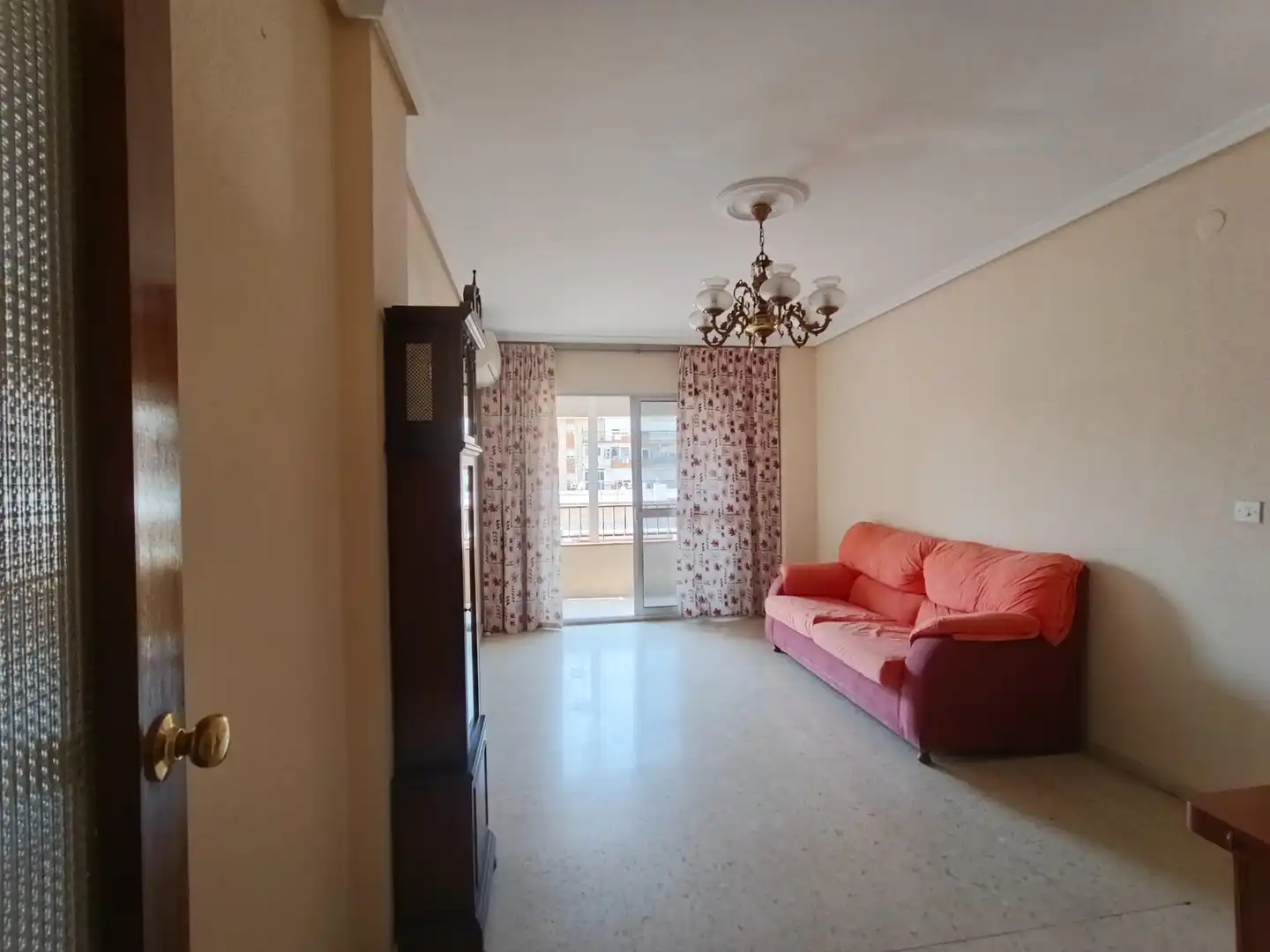 Sala de estar de Piso en venta en Sevilla con Aire acondicionado y Balcón