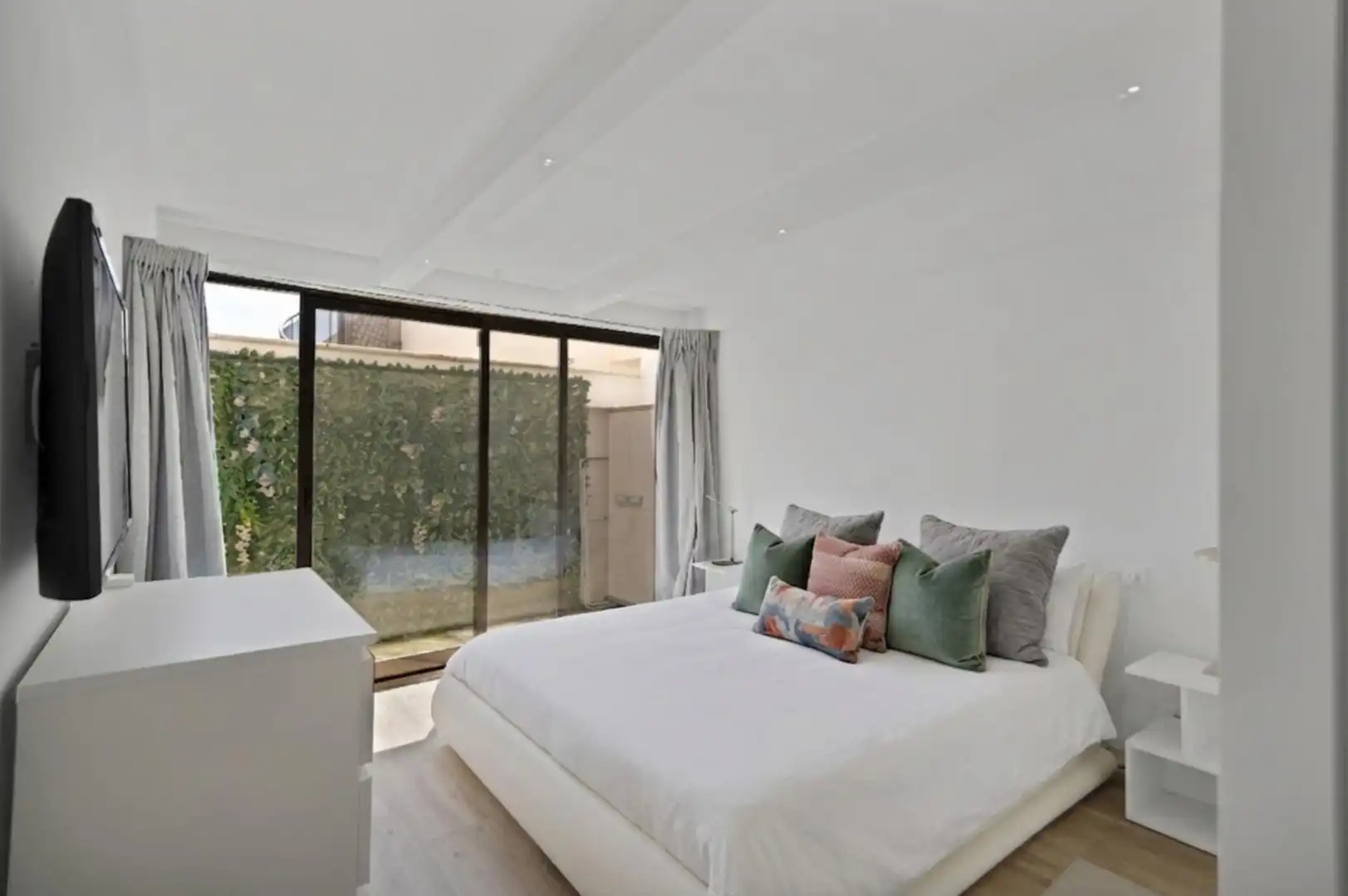 Bedroom of Attic for sale in Casares  with Private garden, Alarm and Community pool