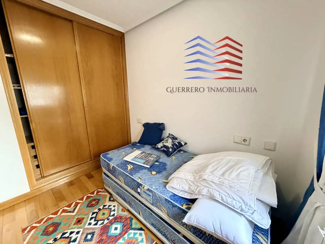 Bedroom of Apartments for rent in Ourense Capital   with Heating, Parquet flooring and Storage room