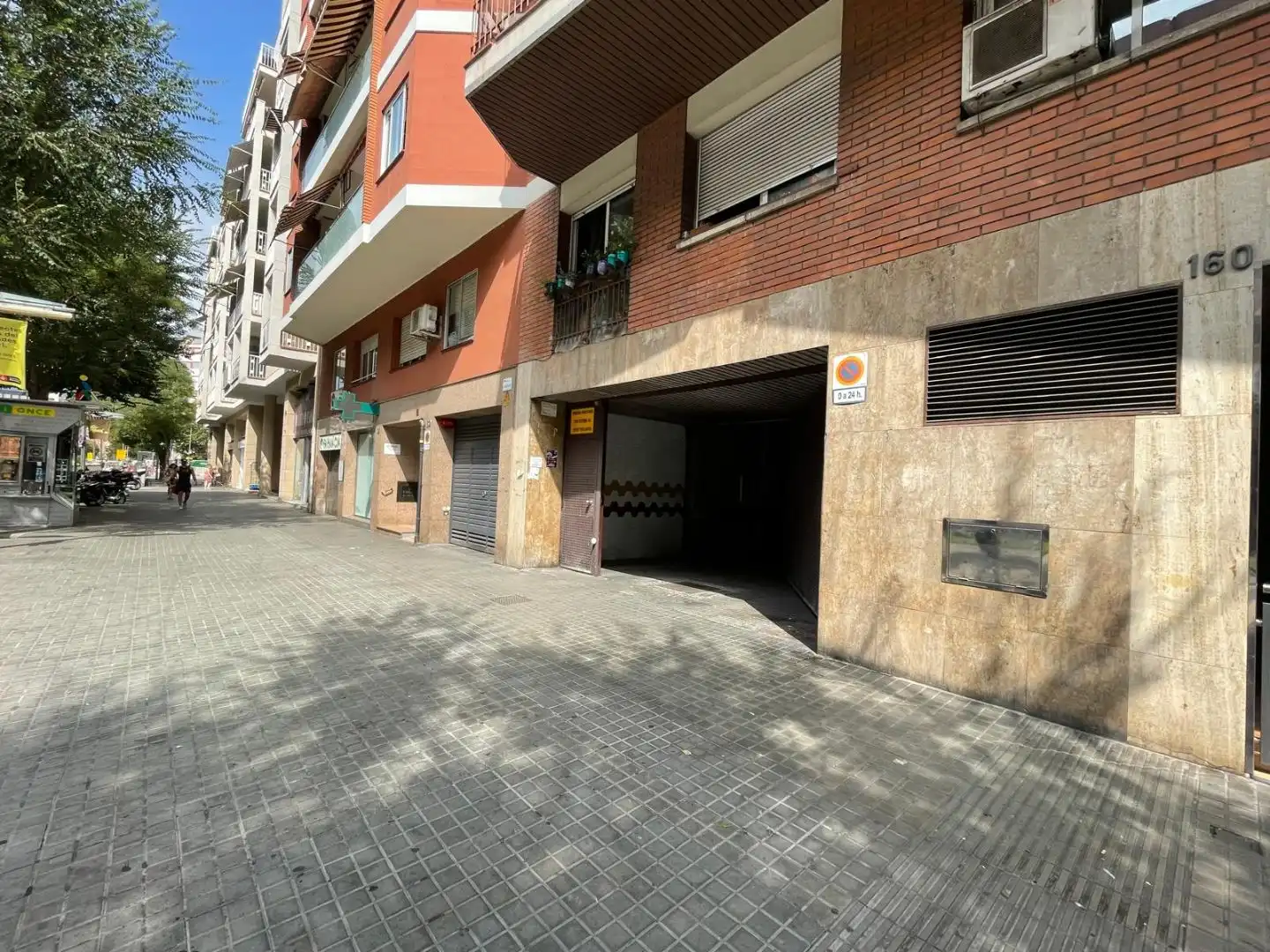 Aparcament de Garatge de lloguer en Barcelona amb Alarma