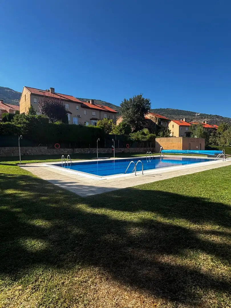 Adossat amb piscina en venda a La Pizarra, imagen 31