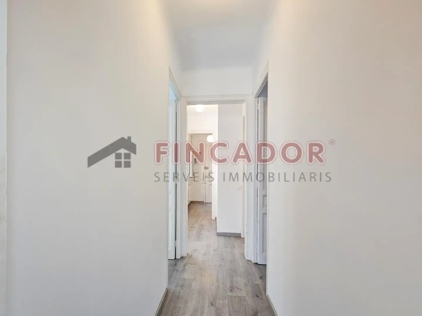 Flat for sale in Barcelona  with Air Conditioner, Heating and Parquet flooring