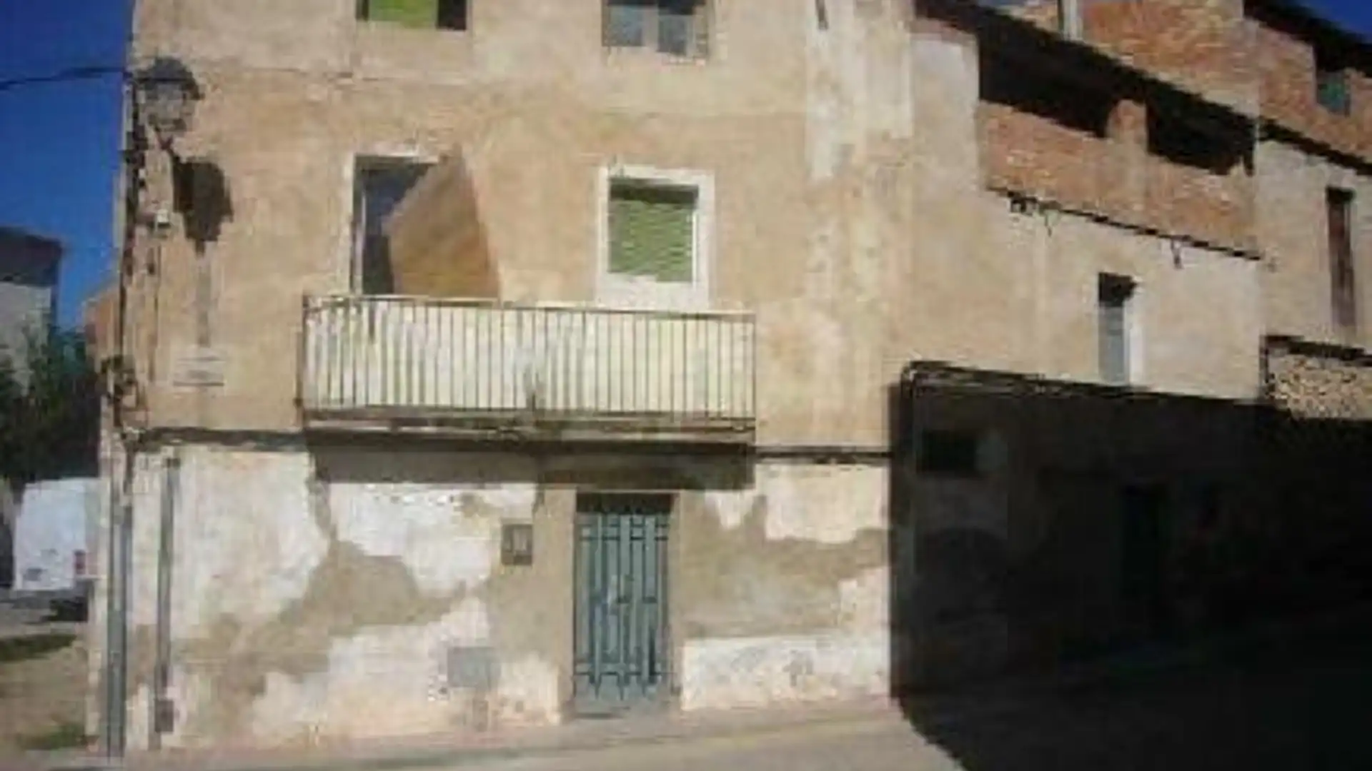 Casa adosada en venta en CL PORTAL, La Torre de l'Espanyol