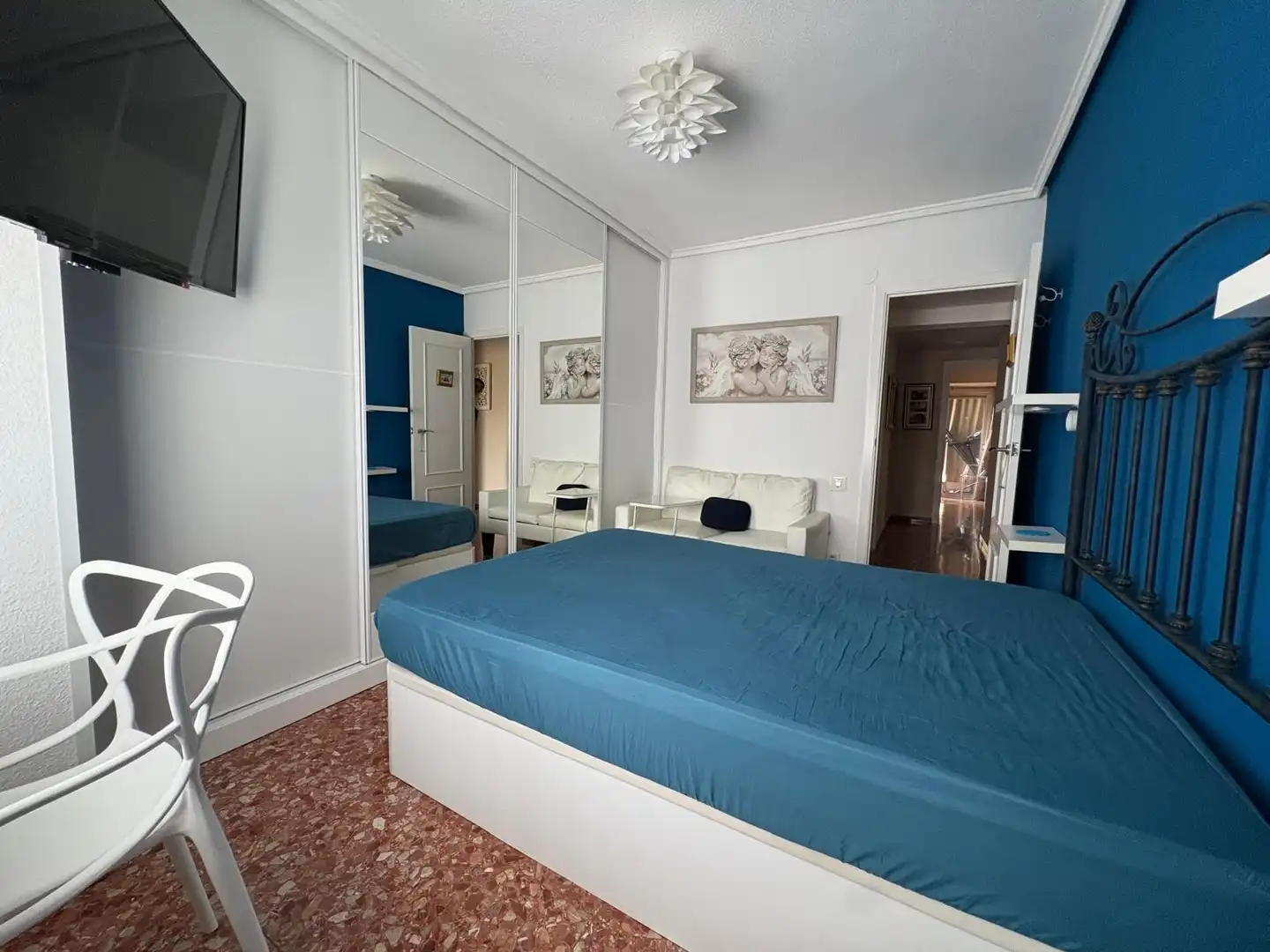 Bedroom of Flat for share in Valencia  with Air Conditioner and Furnished