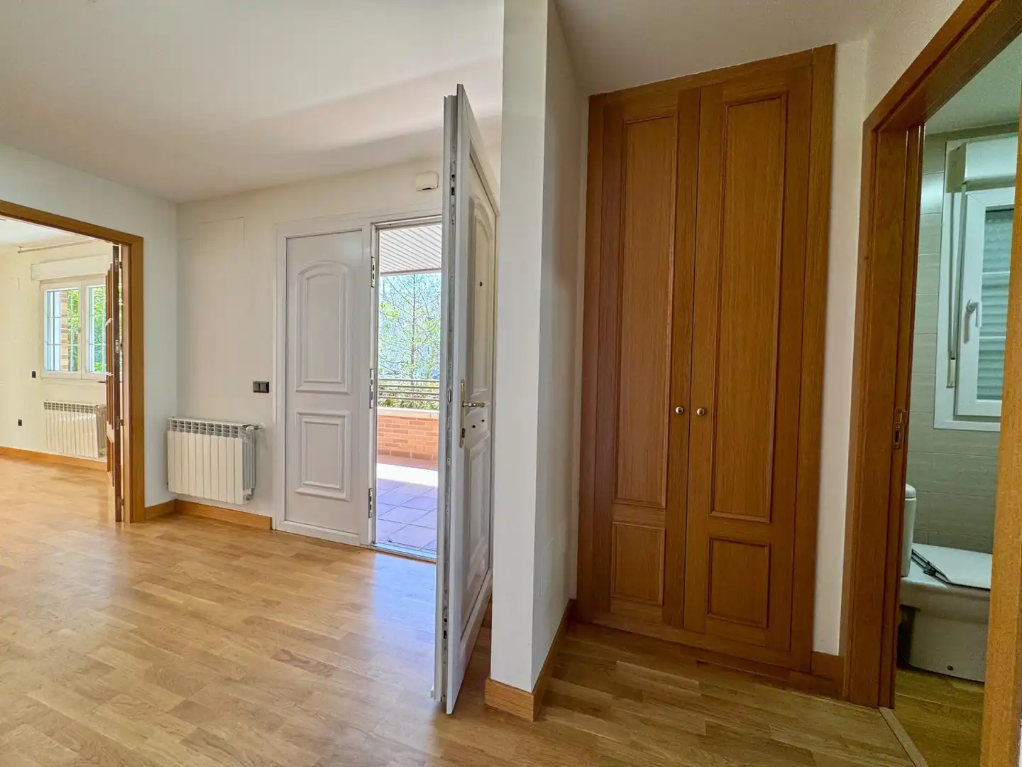 Casa adosada en venta en Villanueva de la Cañada con Parquet