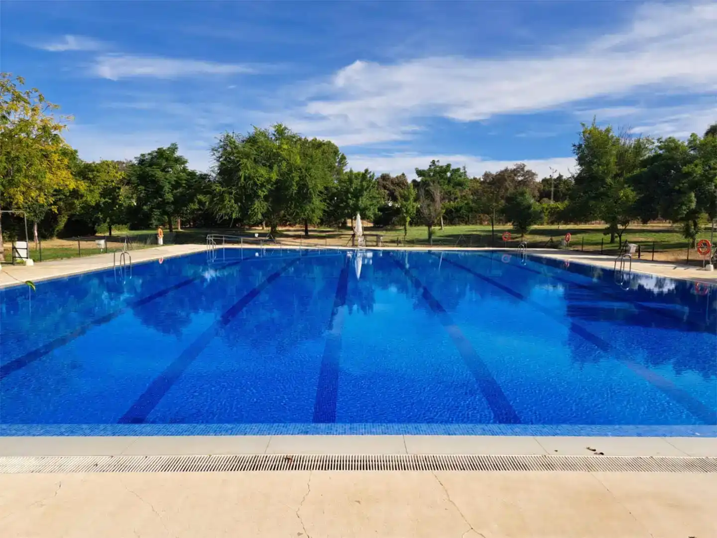 Swimming pool of Residential for sale in Castilblanco de los Arroyos, Sevilla