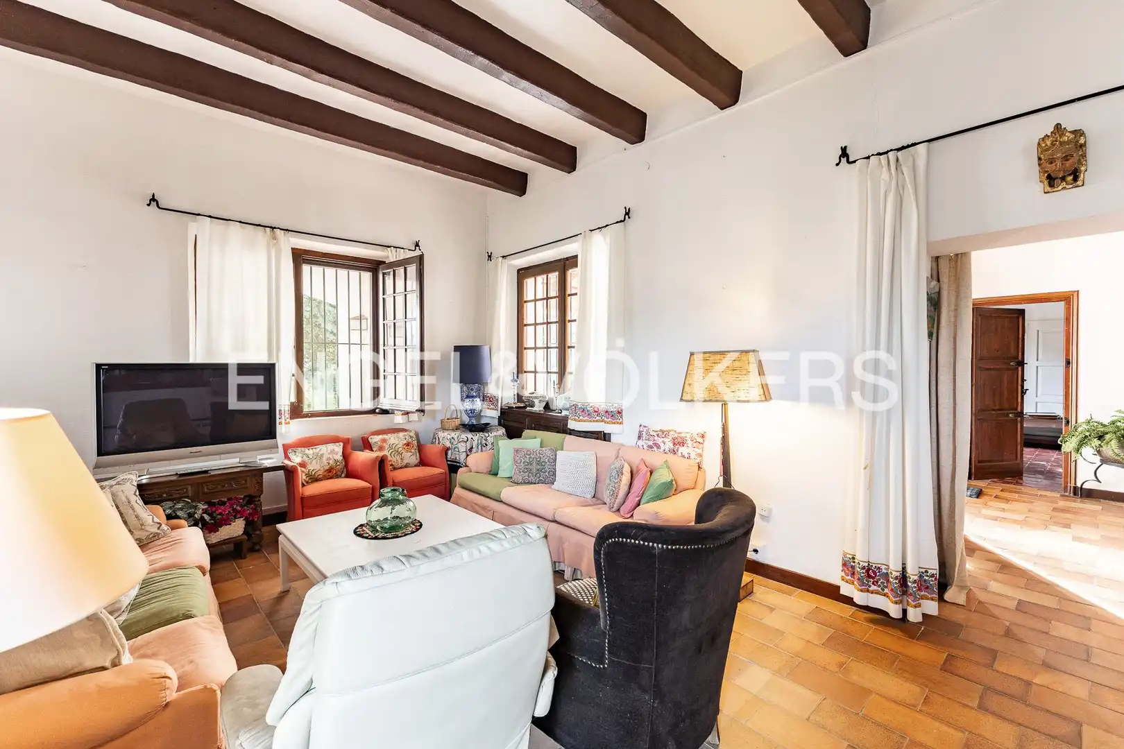 Wohnzimmer von Country house zum Verkauf in Mataró mit Heizung, Privatgarten und Terrasse