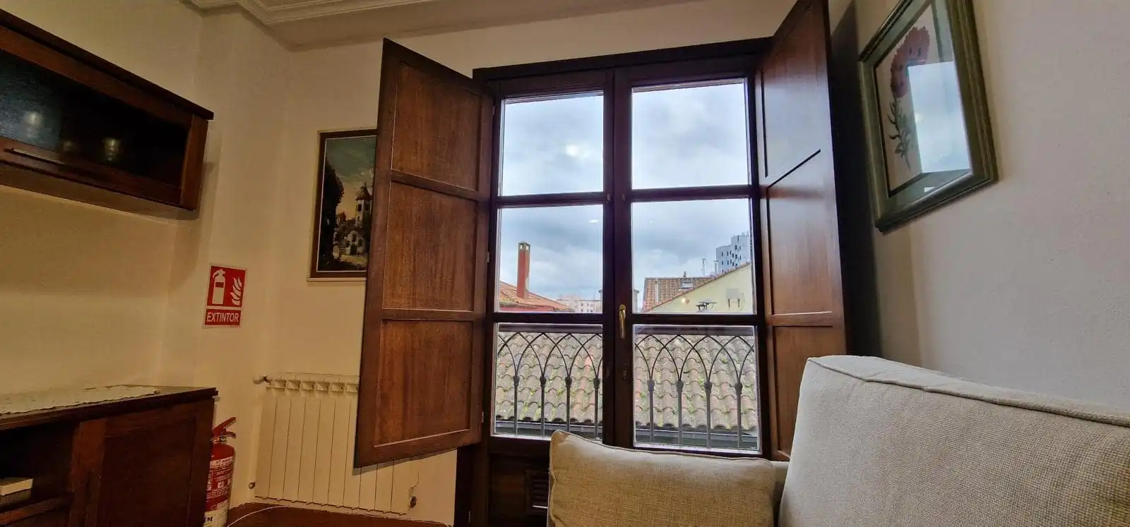 Terrassa de Pis de lloguer en Gijón  amb Calefacció, Parquet i Moblat