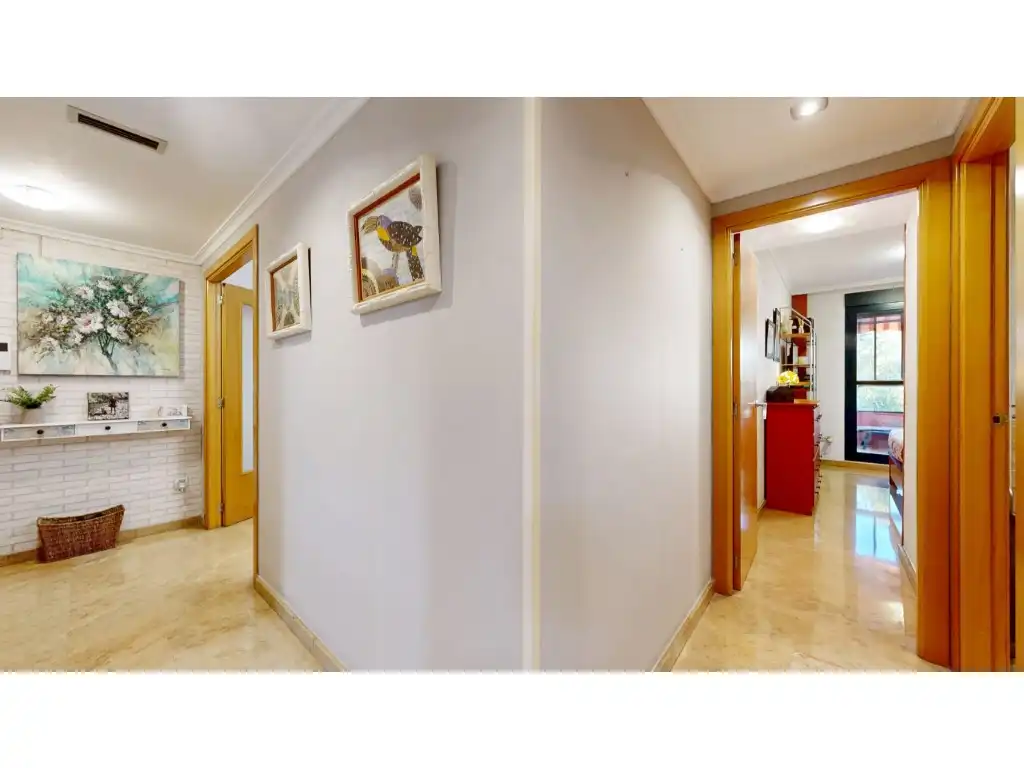 Flat for sale in Valencia  with Air Conditioner, Terrace and Community pool