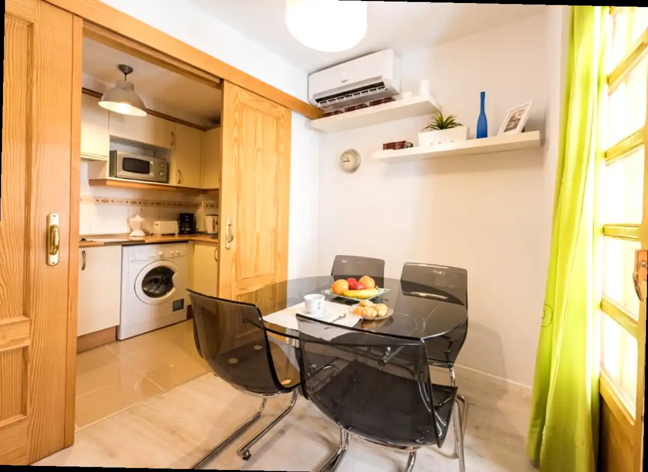 Küche von Wohnung zur Miete in Centre