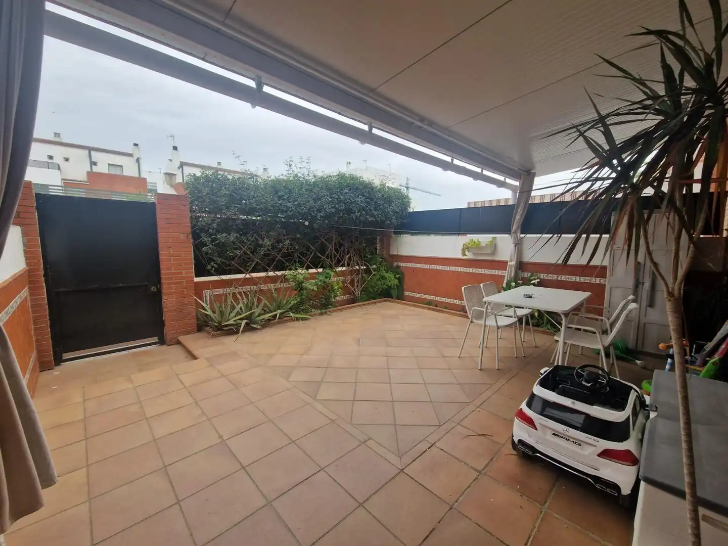 Terrassa de Casa adosada en venda en Jerez de la Frontera amb Aire condicionat i Jardí privat