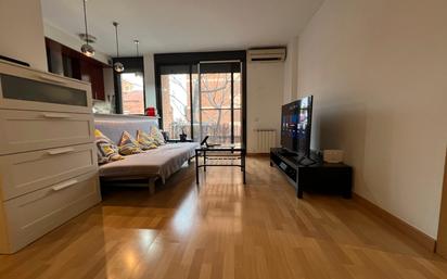 Living room of Flat for sale in Sant Boi de Llobregat  with Air Conditioner, Heating and Parquet flooring