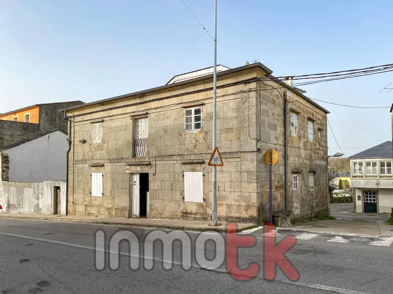 Vista exterior de Casa o xalet en venda en Guitiriz amb Calefacció, Terrassa i Traster