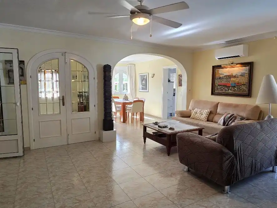 Chalet con piscina en venta en Calle Menut 1, imagen 4