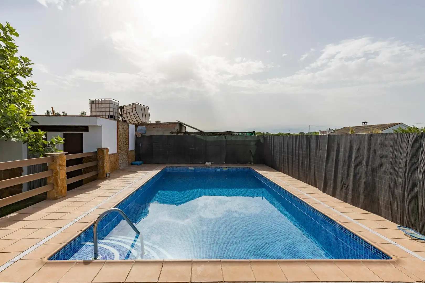 Piscina de Finca rústica en venda en Pinos Puente amb Jardí privat, Traster i Piscina