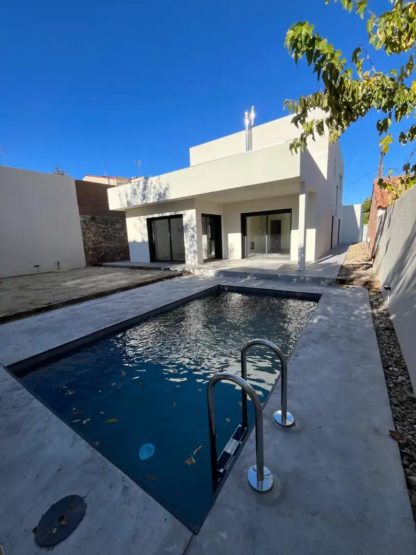 Villa con piscina in vendita a Carrer d'Antoni Gaudí 4, imagen 3