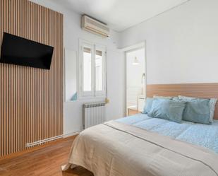 Bedroom of Flat to rent in  Madrid Capital  with Heating, Washing machine and TV