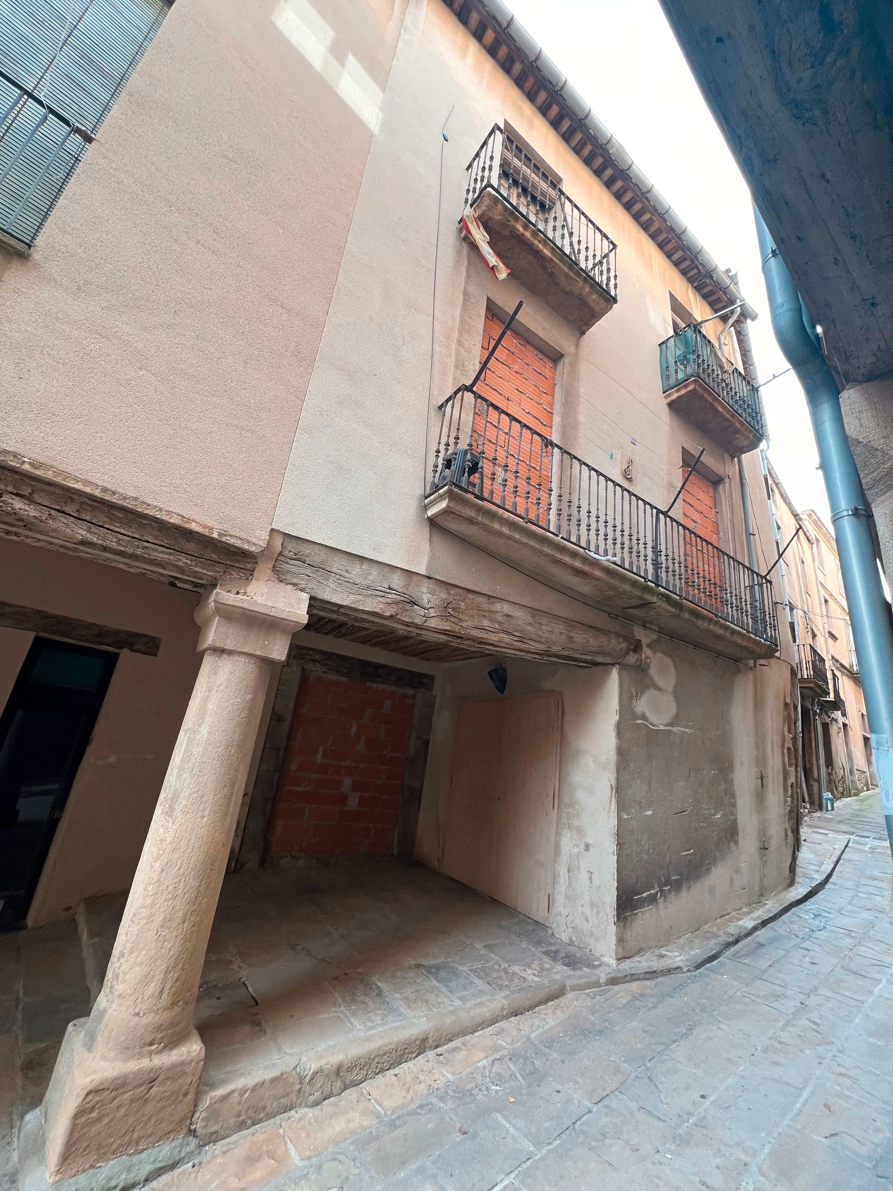 Exterior view of House or chalet for sale in Calaf  with Balcony and Alarm