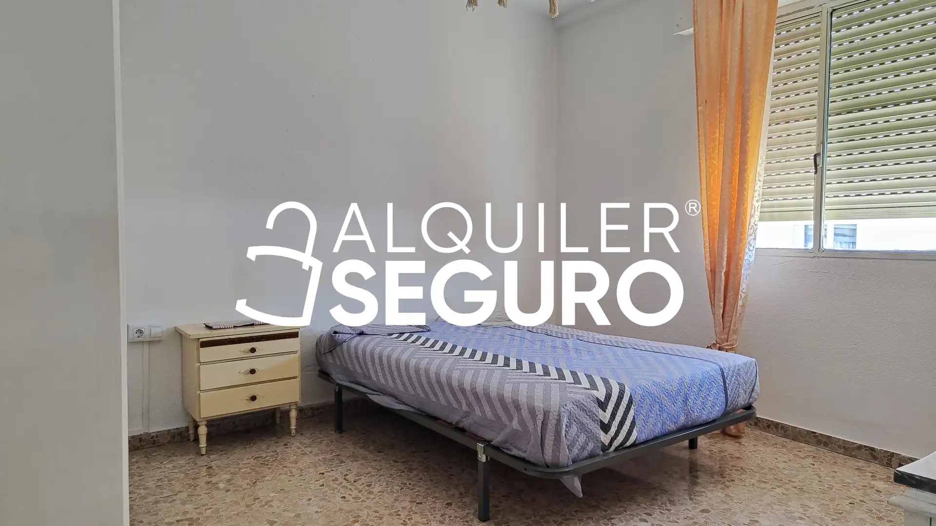 Bedroom of Flat for rent in Córdoba  with Air Conditioner, Terrace and Furnished