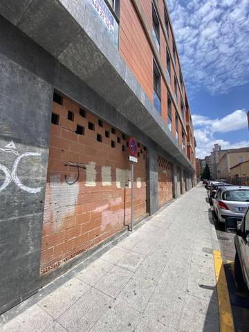 Local comercial en Alquiler en Calle Capitán Arenas en Plan Sur - Amistad