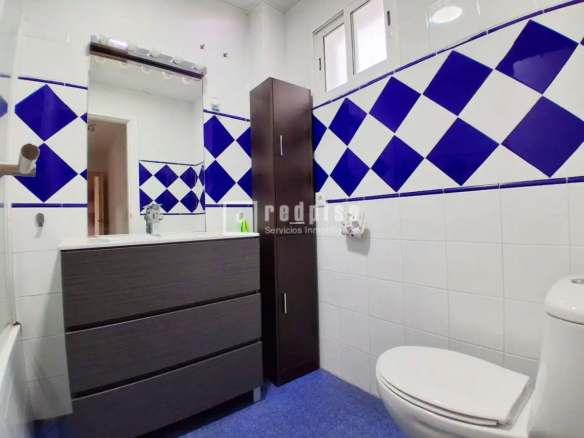 Baño de Piso en venta en Rincón de la Victoria con Aire acondicionado y Terraza