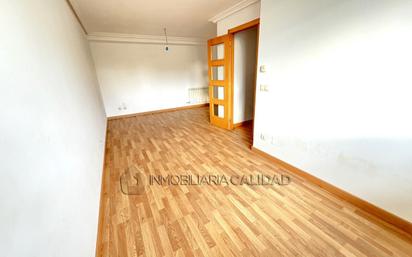 Bedroom of Flat for sale in Burgos Capital