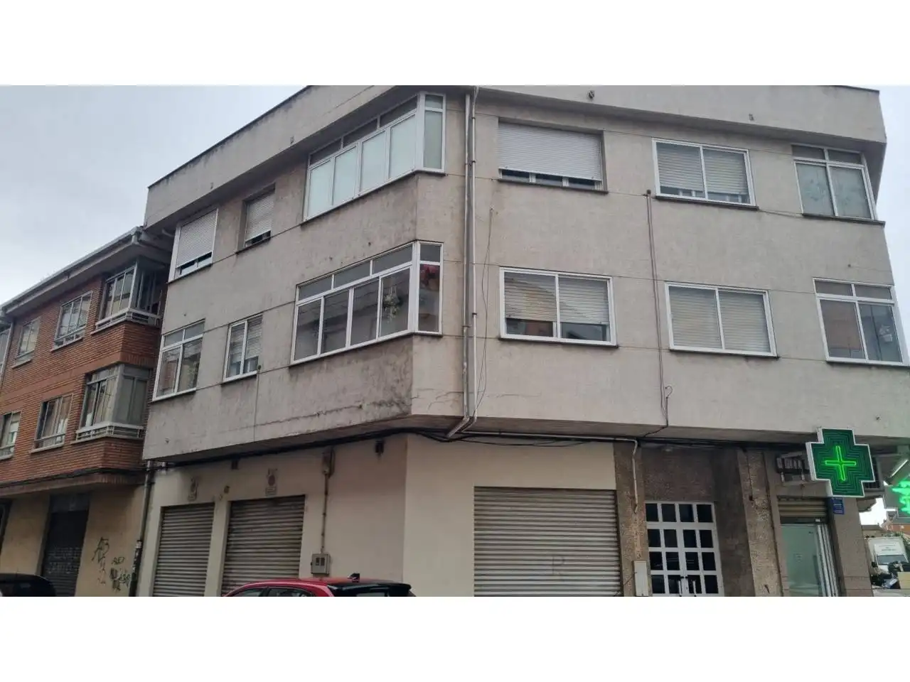 Vista exterior de Dúplex en venta en León Capital  con Calefacción, Parquet y Trastero