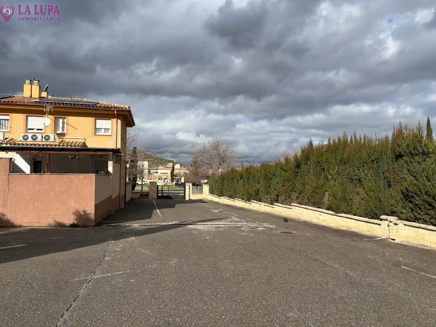 Vista exterior de Casa adosada en venda en La Guardia de Jaén