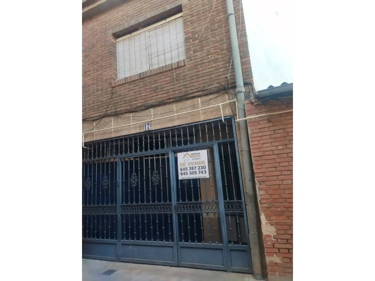 House for sale in Calle Gregorio Molinero