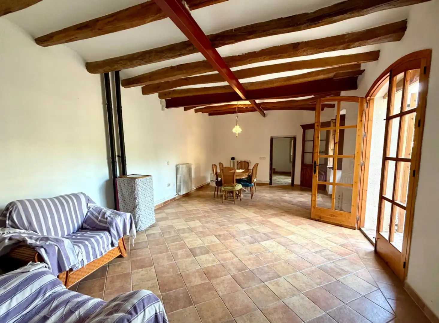 Sala d'estar de Finca rústica de lloguer en Canyelles amb Aire condicionat, Calefacció i Jardí privat