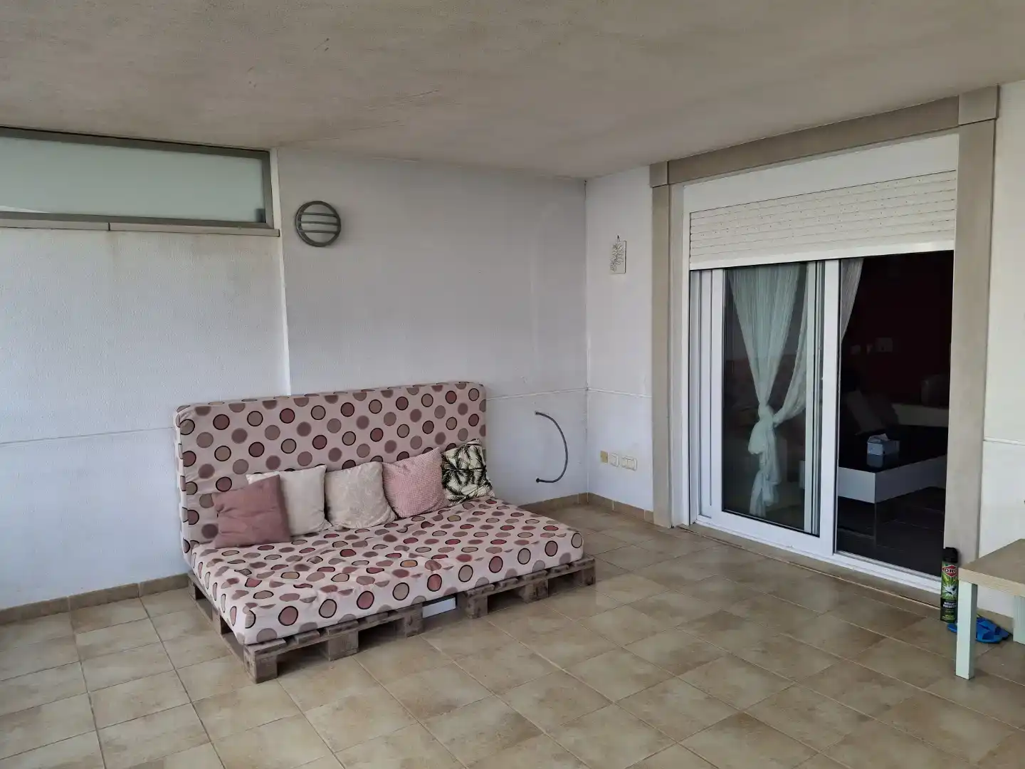 Sala d'estar de Pis de lloguer en Tavernes de la Valldigna amb Piscina, Moblat i Forn